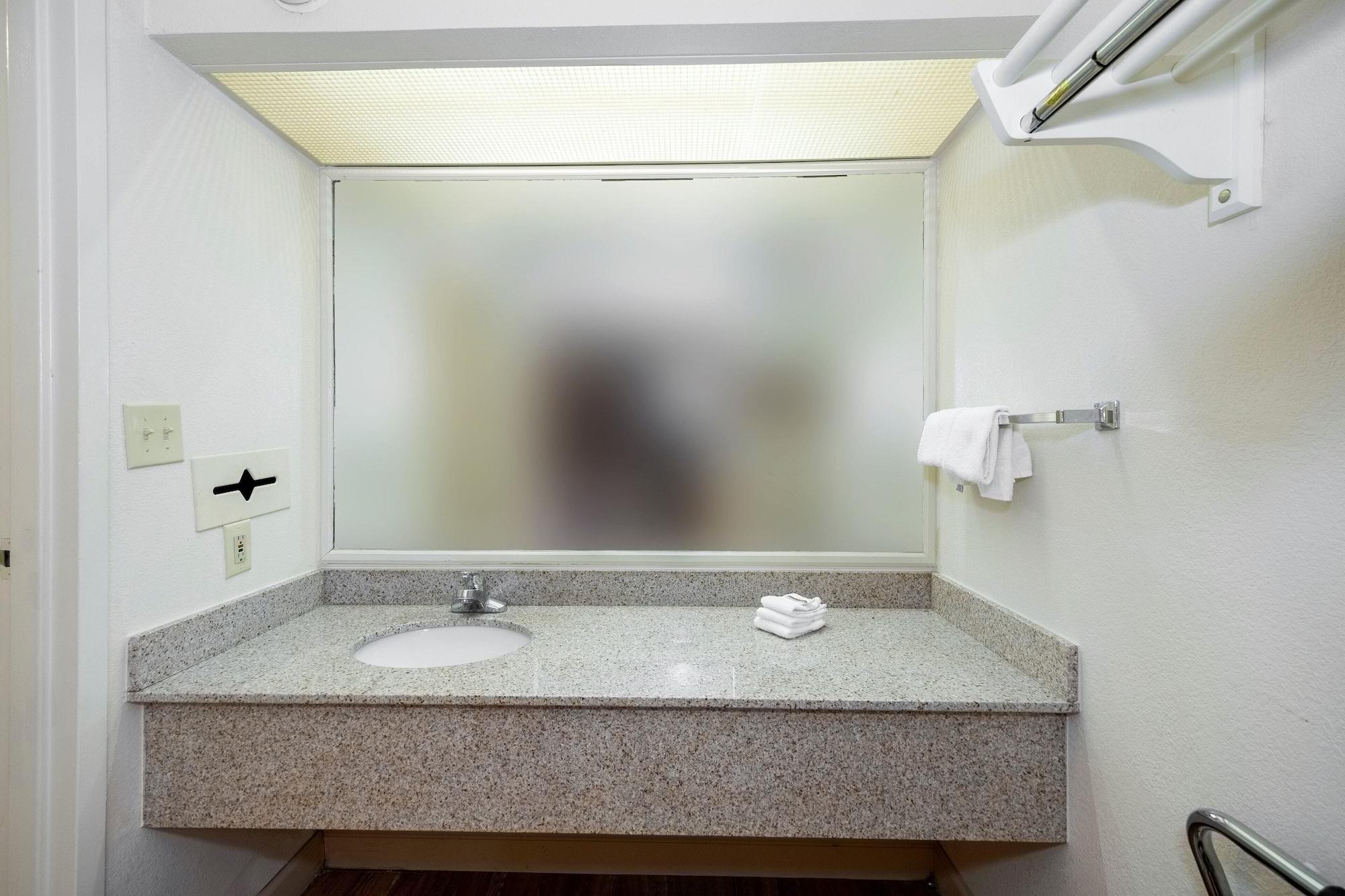Red Roof Inn & Suites Wytheville Ngoại thất bức ảnh